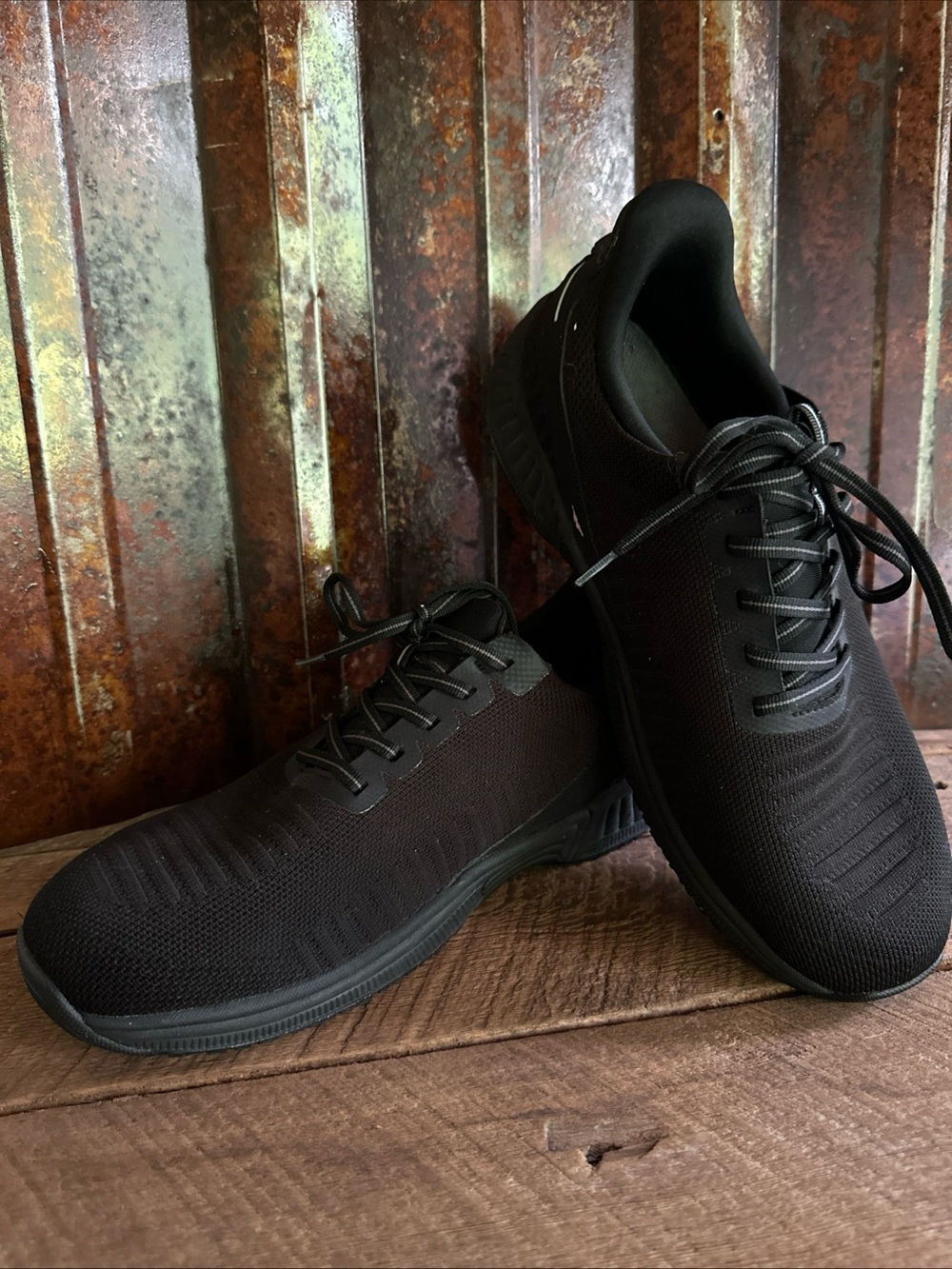 Vionic unisex  Lightweight Black Athletic Sneakers Womens 12 xxe